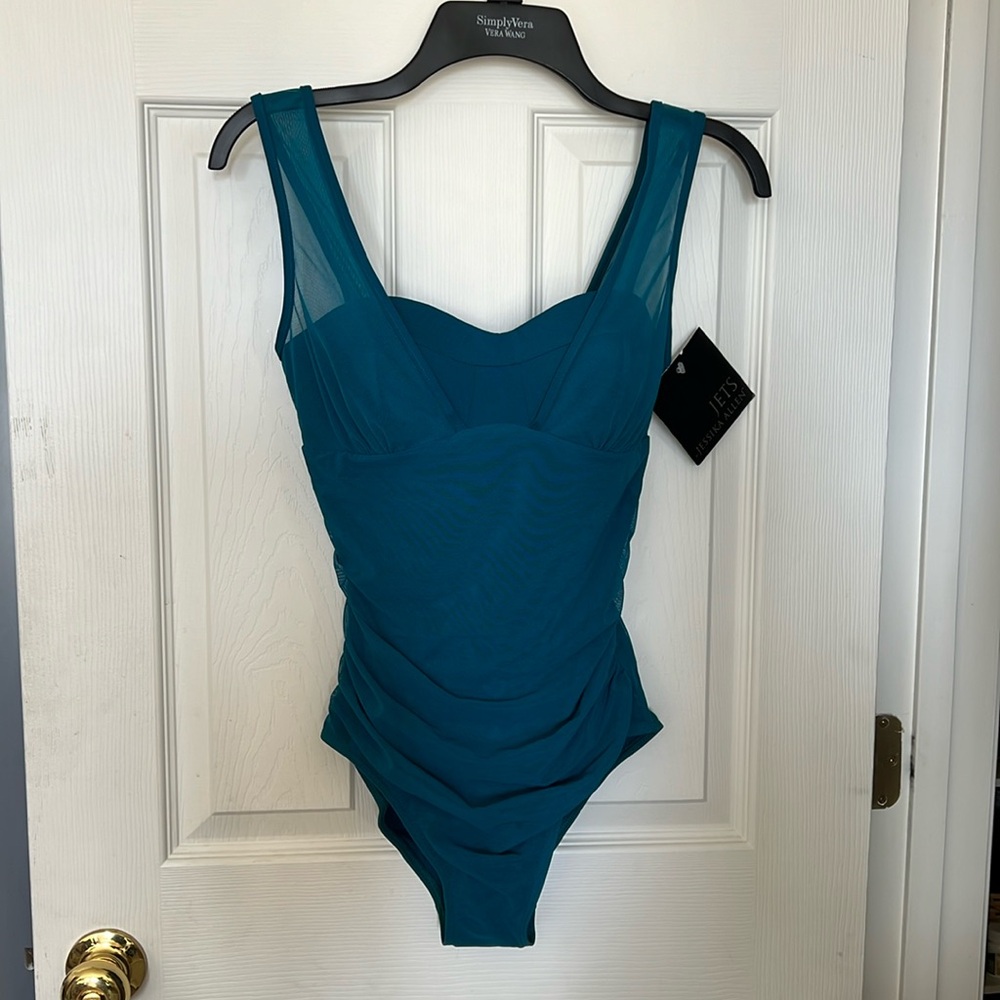 NWT Jets Jessika Allen one piece swimsuit Size 6 but fits 4 Teal color